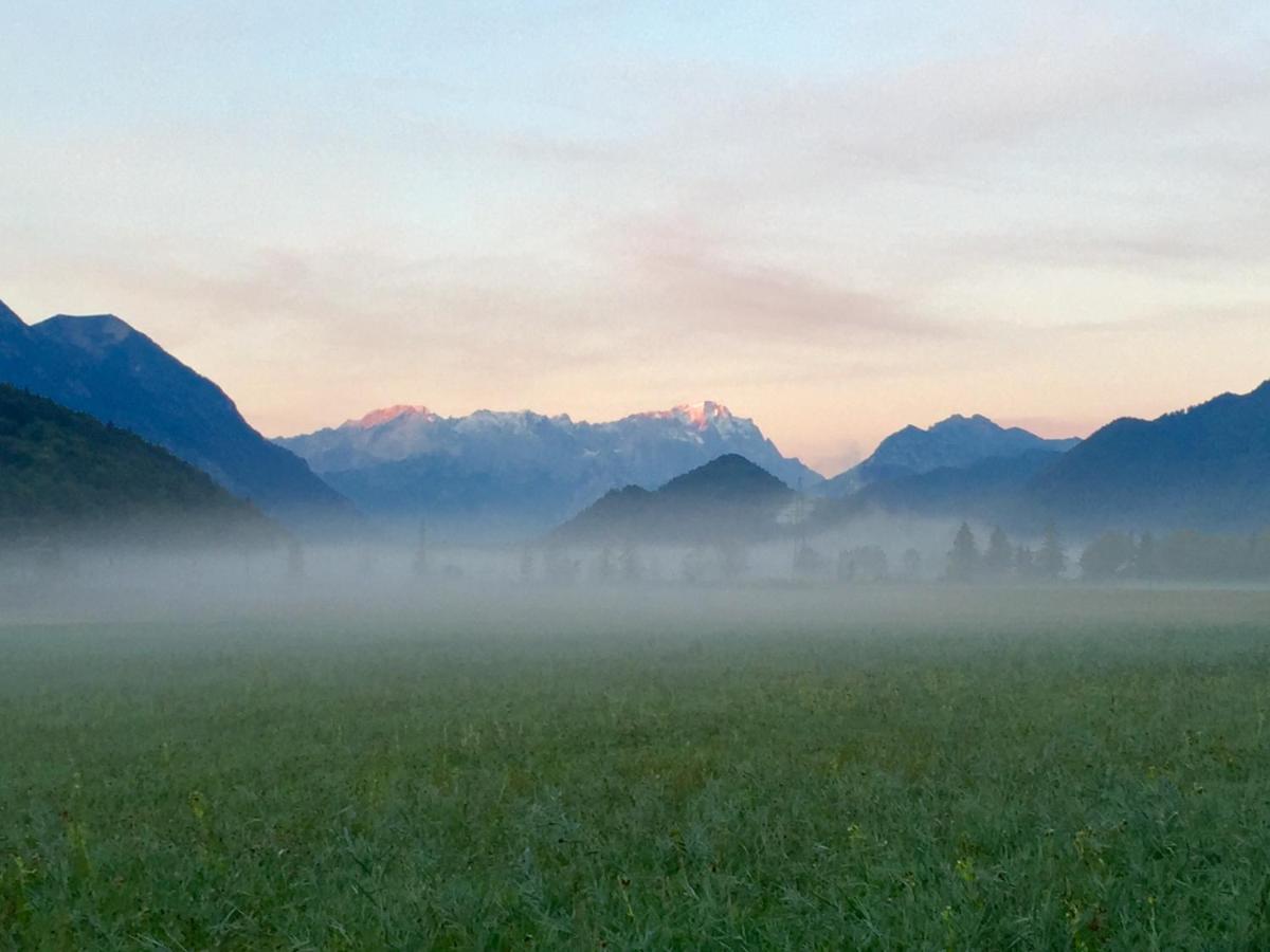 Im Herzen Von Ohlstadt Und Am Fusse Des Heimgartens Esterno foto